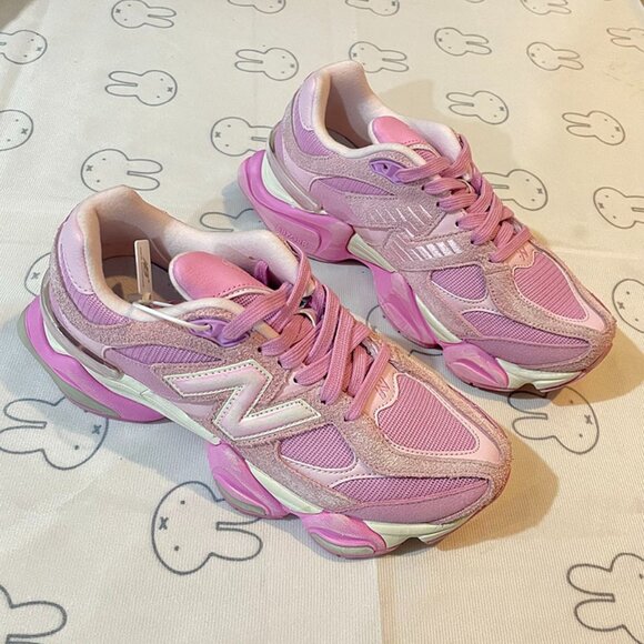 New Balance Shoes - New Balance Pink Low-Top 9060 Sneakers